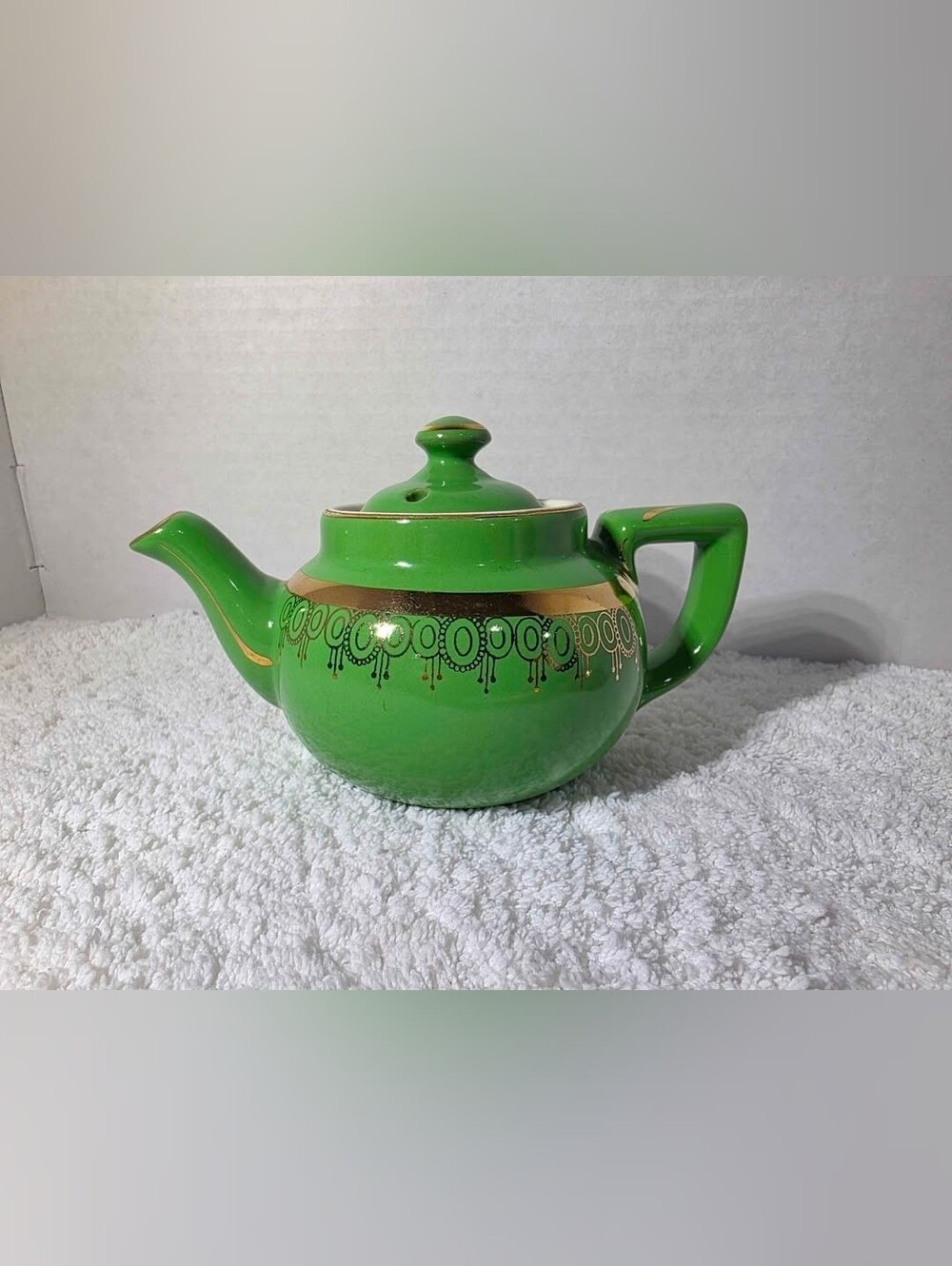 Vintage Hall China "New York" model teapot in emerald green with gold trim